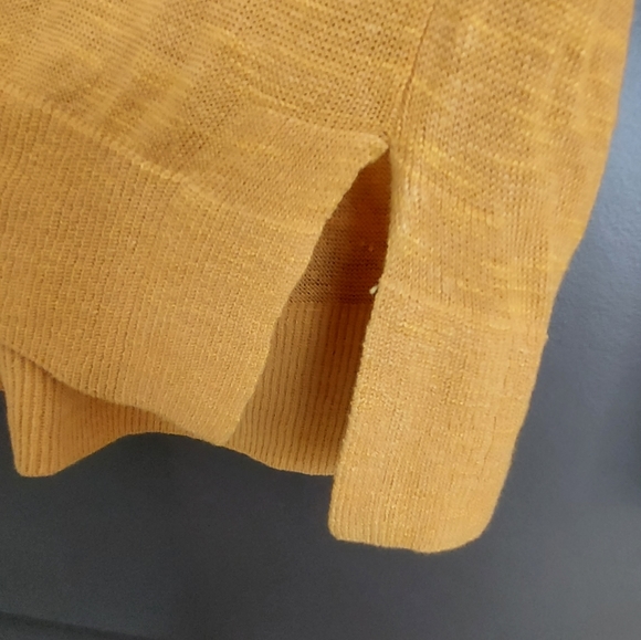 Premise V-neck Sweater XL NWT - Picture 5 of 7